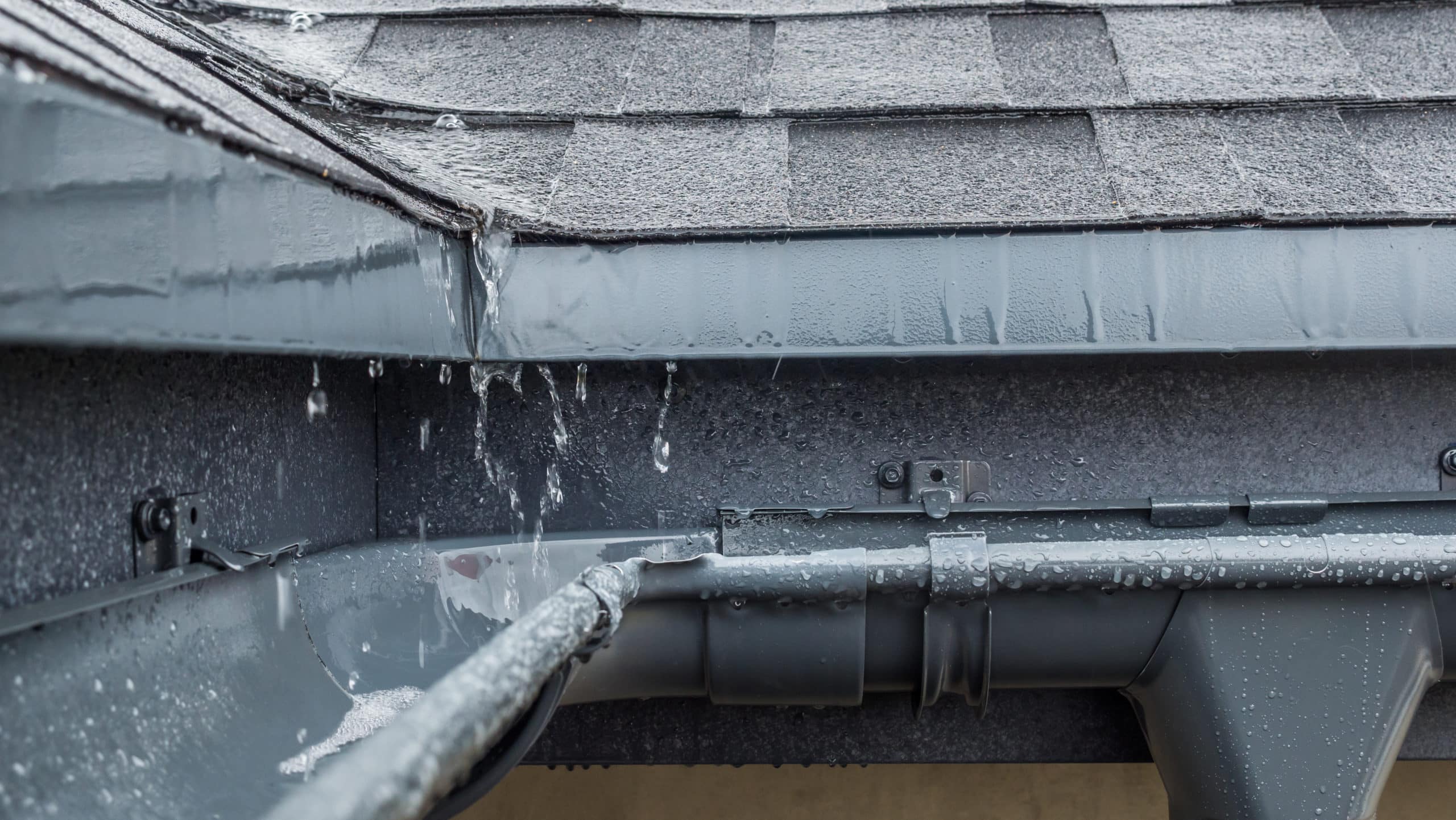 my-roof-is-leaking-what-should-i-do-home-run-financing